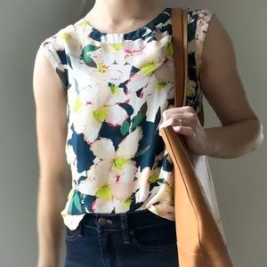 🪴$5 when bundled 🪴 J. Crew Cove Floral Sleeveless Silk Blouse Size 00